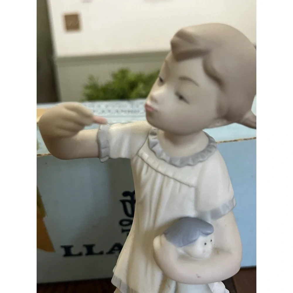Lladro #1083 